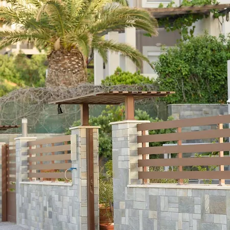 Marie Nicol 2 Bedroom Apartment Agia Pelagia  Exterior photo